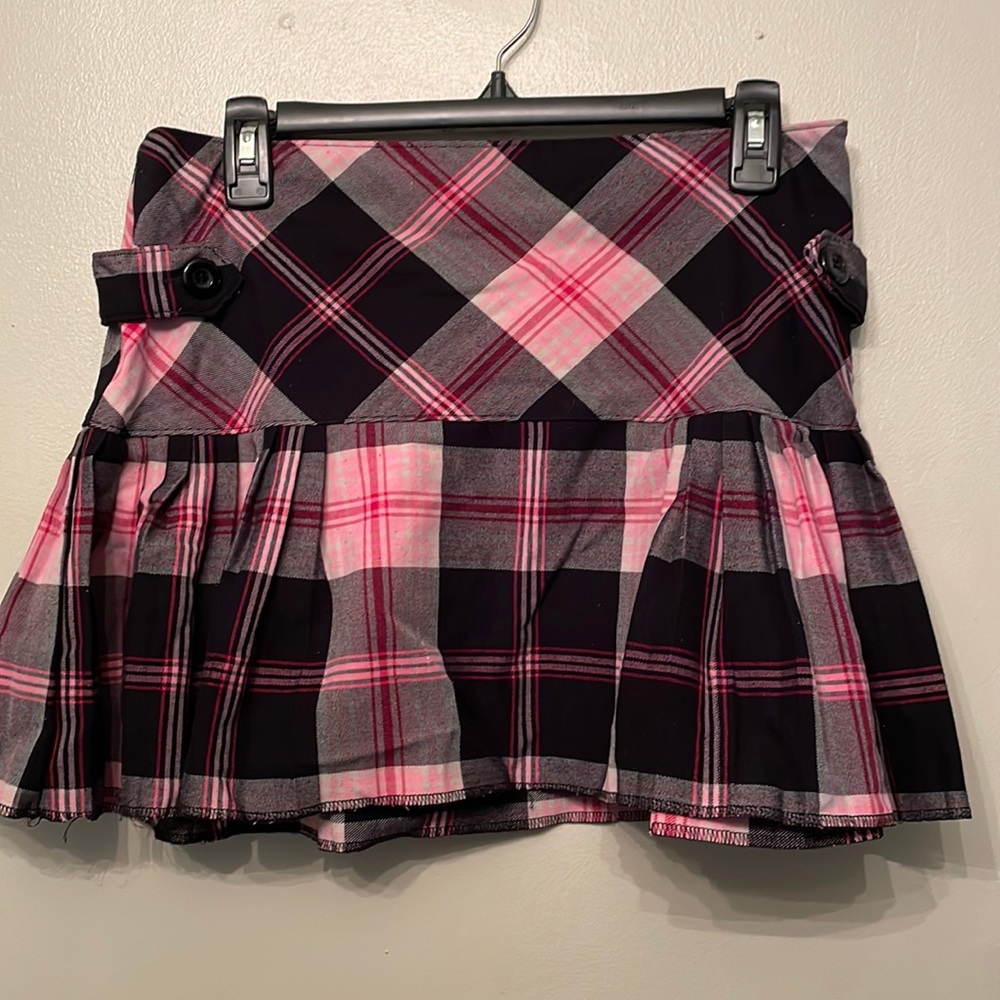 No boundaries stretch size 9 skirt.